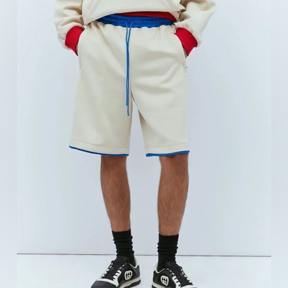 Gucci NWT Logo Embossed Web Stripe Basketball Shorts Medium